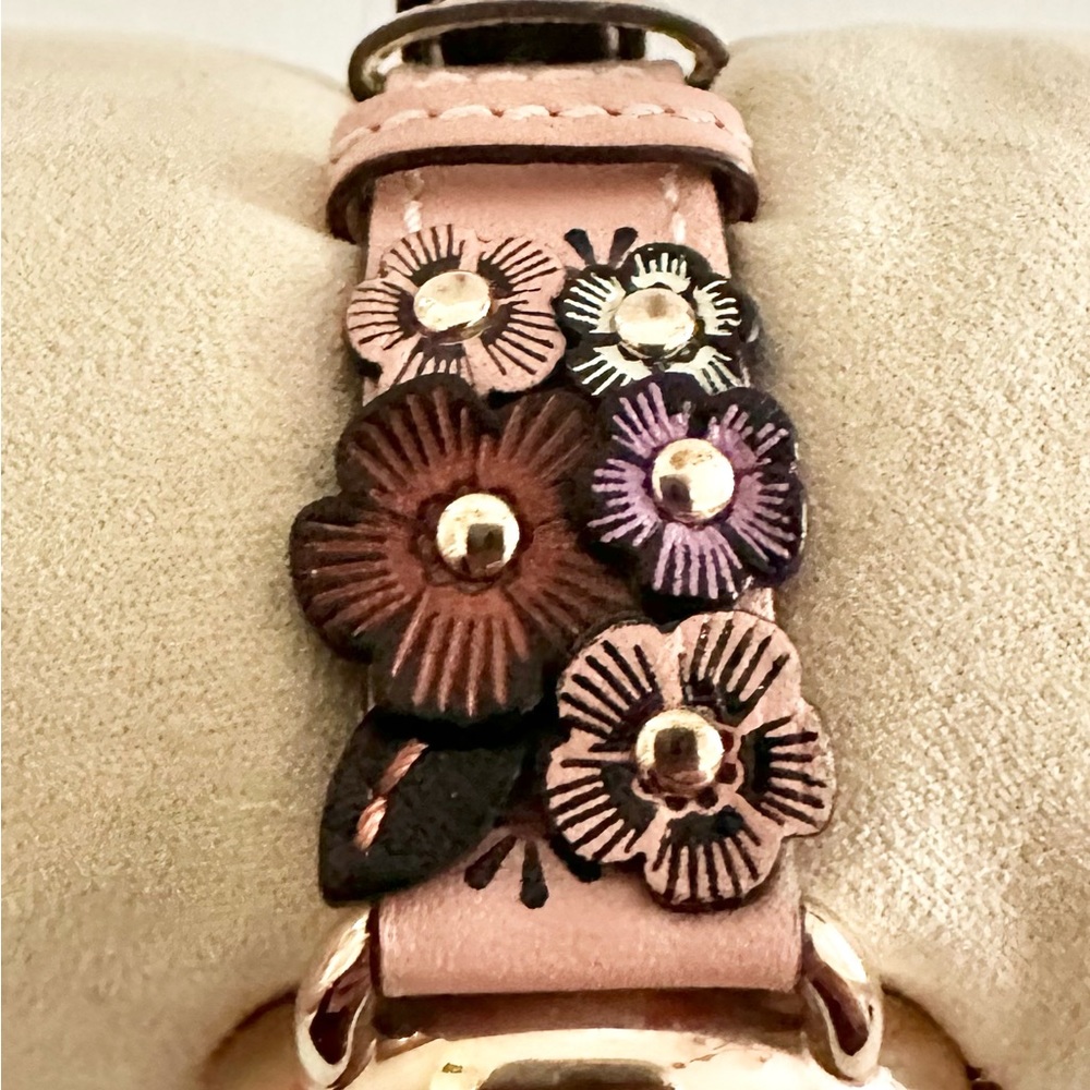 Coach *Discontinued* Ladies Arden pink floral watch - Picture 5 of 5